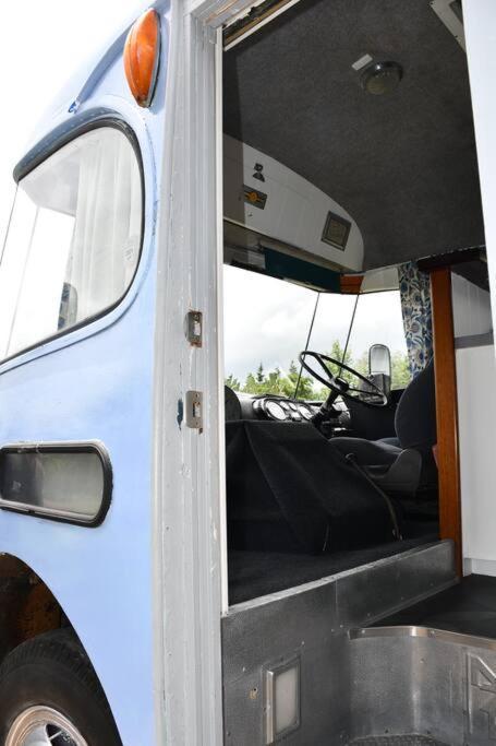 Evi The School Bus At Oromahoe Downs Farm Puketona Zewnętrze zdjęcie