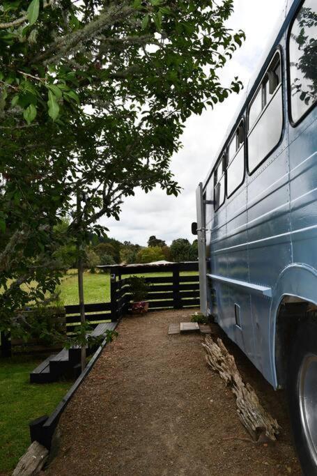 Evi The School Bus At Oromahoe Downs Farm Puketona Zewnętrze zdjęcie